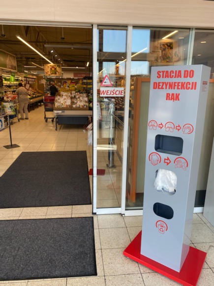 STACJE DEZYNFEKUJĄCE W KILKUDZIESIĘCIU SKLEPACH INTERMARCHÉ I BRICOMARCHÉ