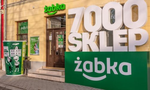 Żabka coraz bardziej lokalna. 7000. sklep sieci otwarty w zabytkowym Bieczu