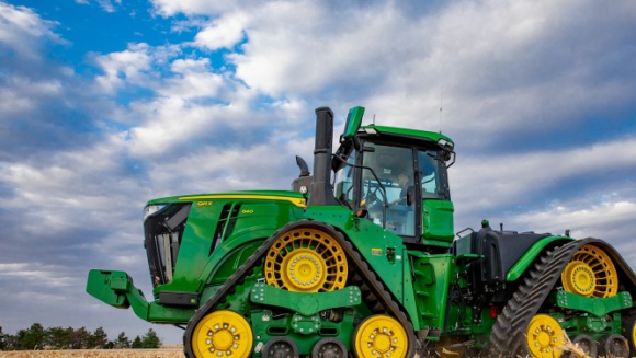 Nowe ciągniki serii 9 firmy John Deere Mocniejsze i bardziej inteligentne